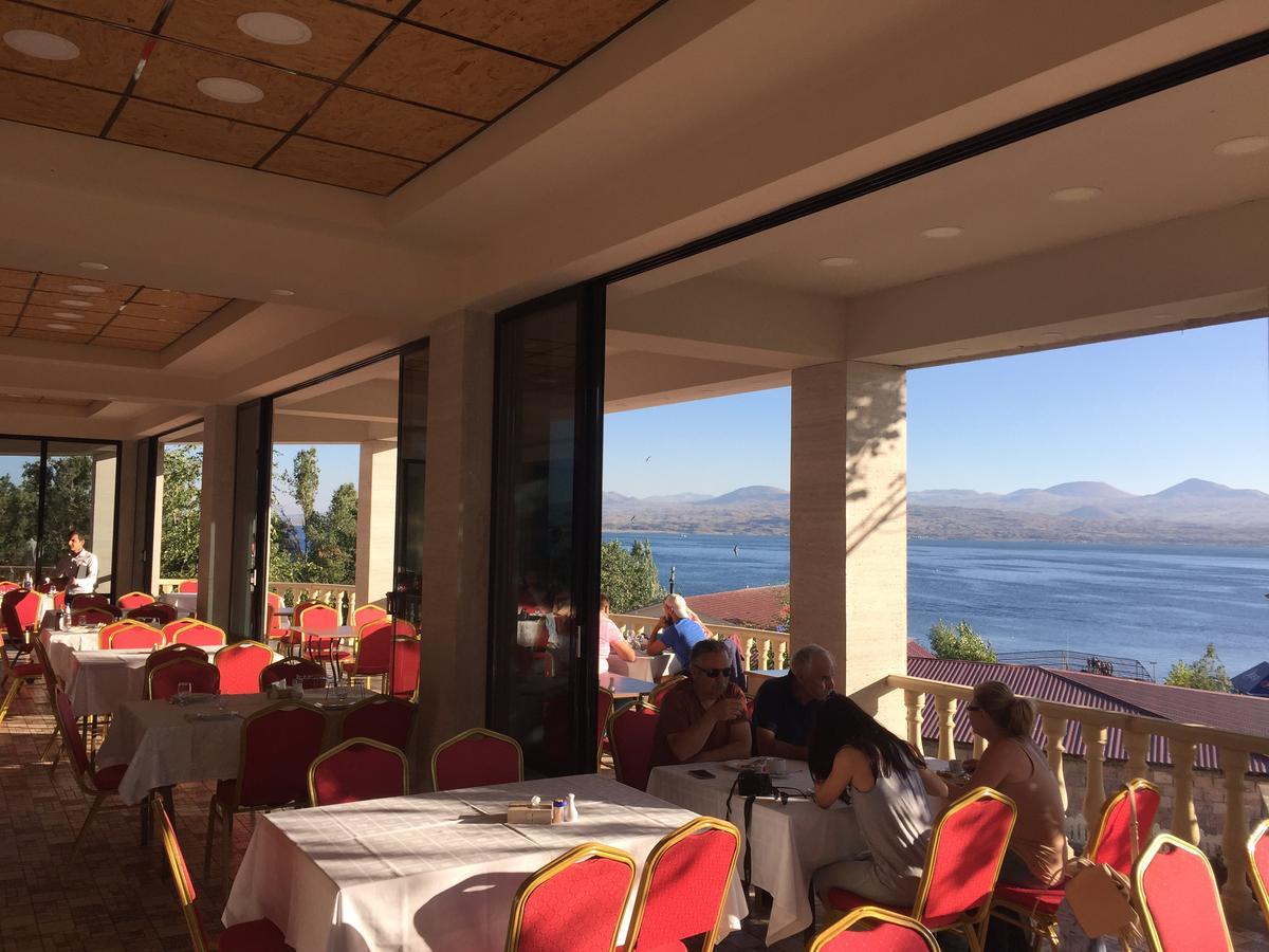 Hotel Ashot Erkat Sevan Esterno foto