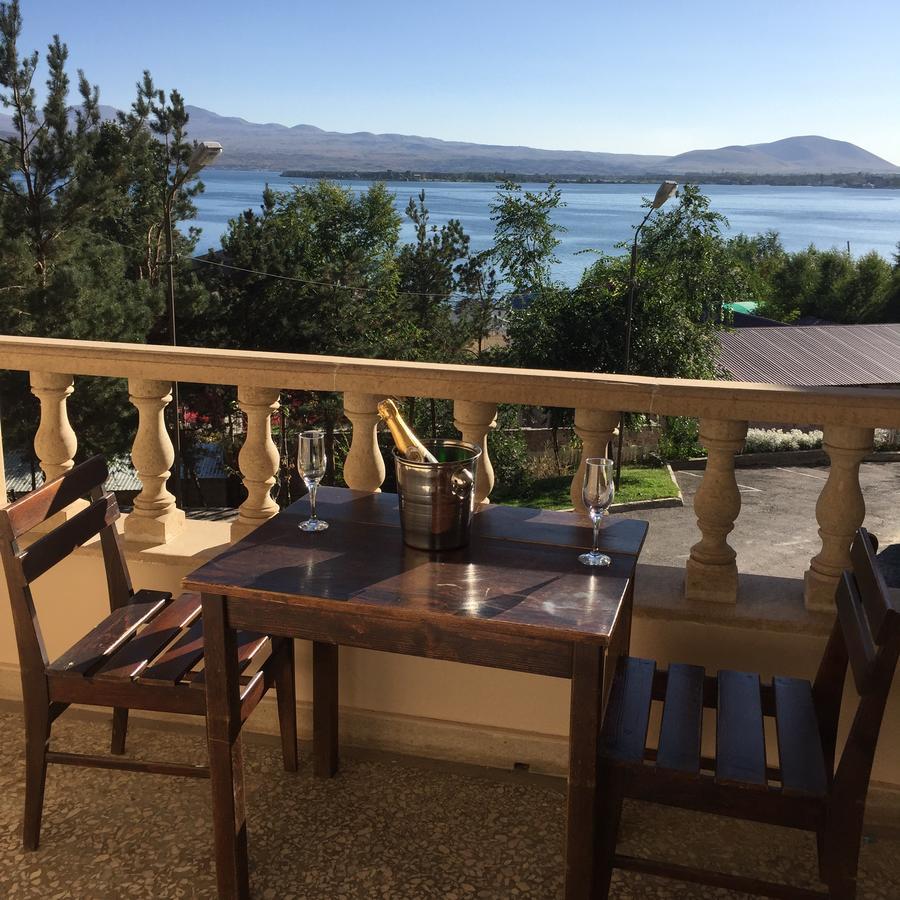 Hotel Ashot Erkat Sevan Esterno foto